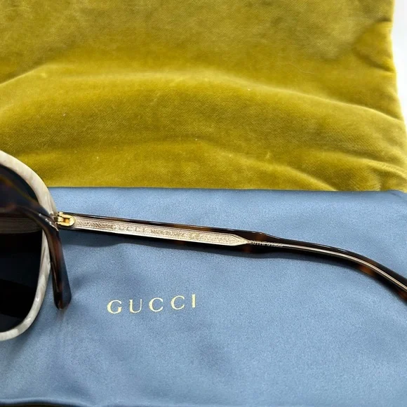 Gucci Black and Marble Sunglasses - Picture 6 of 6